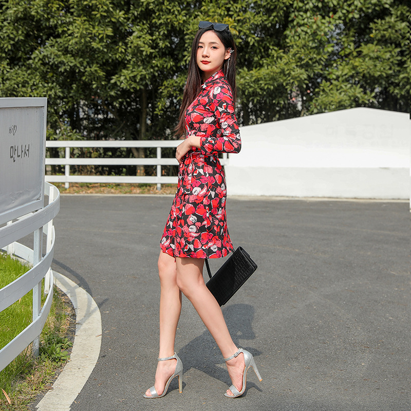 2024 early spring new red petal print wrap skirt knitted fabric lapel long sleeve lace-up slimming skirt