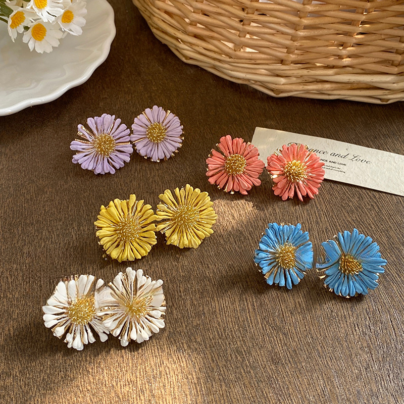 Silver Needle Spring and Summer Color Daisy Flower Earrings Dopamine Vacation Fashion All-match Earrings Sweet Delicate Earrings