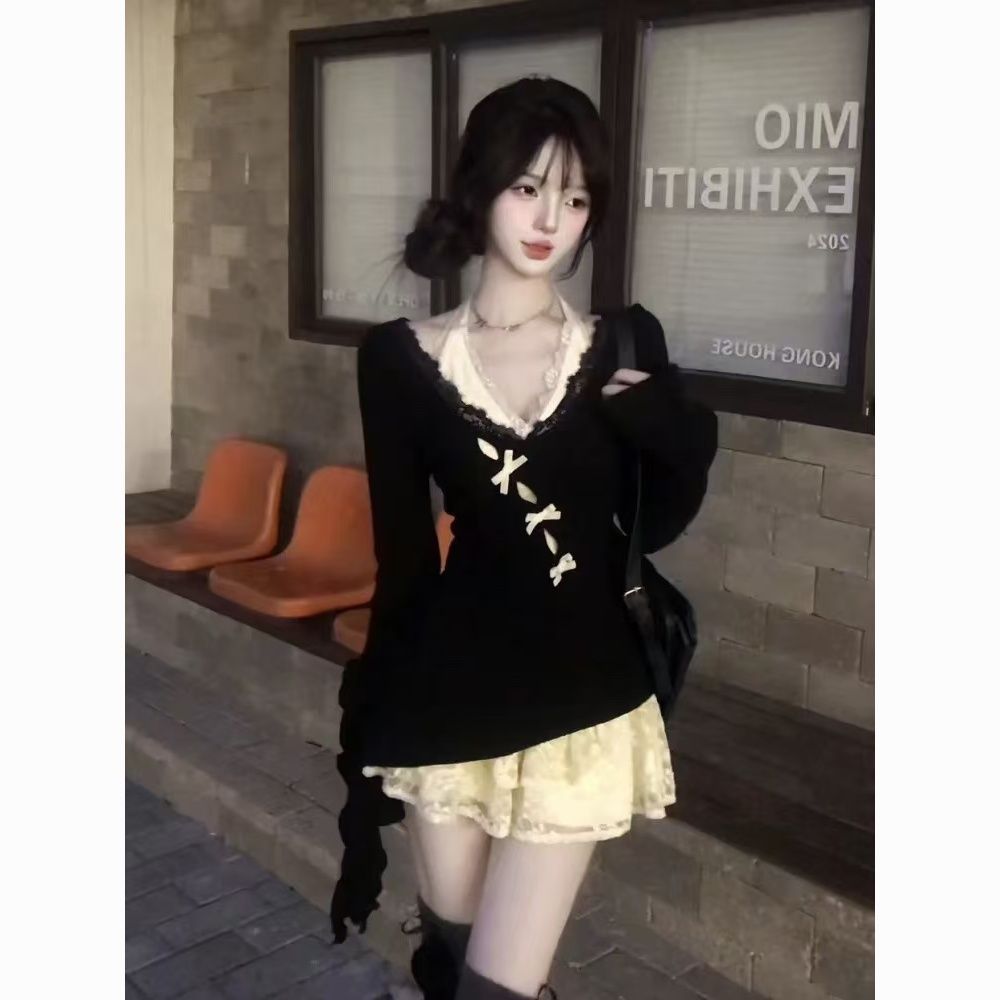 Spring and Autumn New Waisted Slimming French Style Pure Desire Style Knitted Blouse Lace Hanging Neck dress suit Trendy