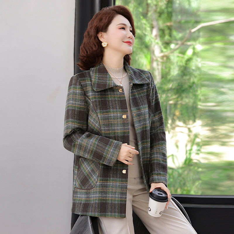 Fashionable Middle-Aged and Elderly Women's Tops 2026 Autumn Long-Sleeve Plaid Double-Sided Wool Large Size Mom-Style Mid-Length Coat