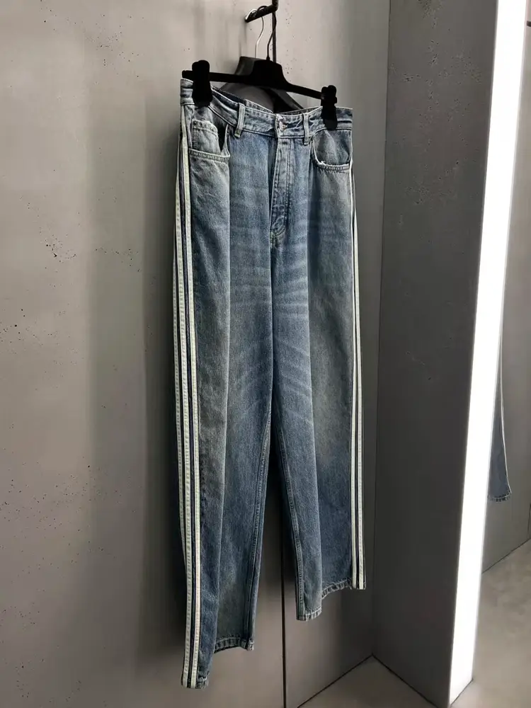 Paris wind co-branded runway models three bar washed loose jeans men and women tide brand hundred straight pants