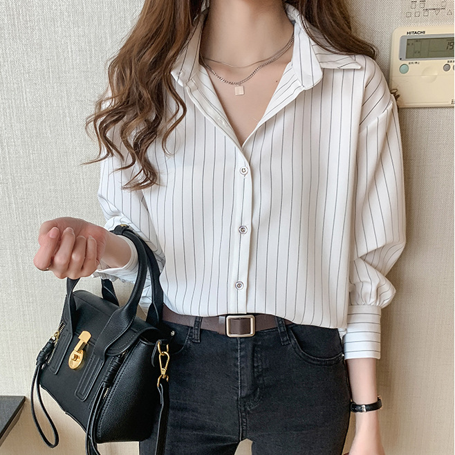 Korean Dongdaemun Striped Shirt for Women 2026 Spring and Autumn Retro Hong Kong Style Design Layered Shirt