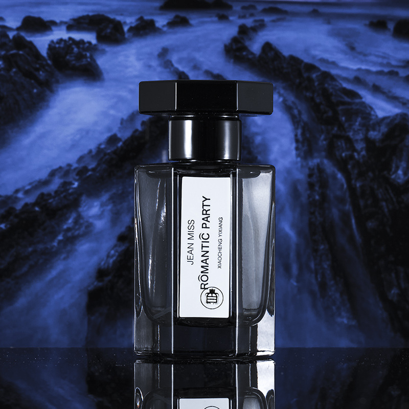 Small Town Yixiang New Hades Road Women's Perfume Lasting Light Fragrance Wooden Fragrance Men's Perfume Wholesale 50ml