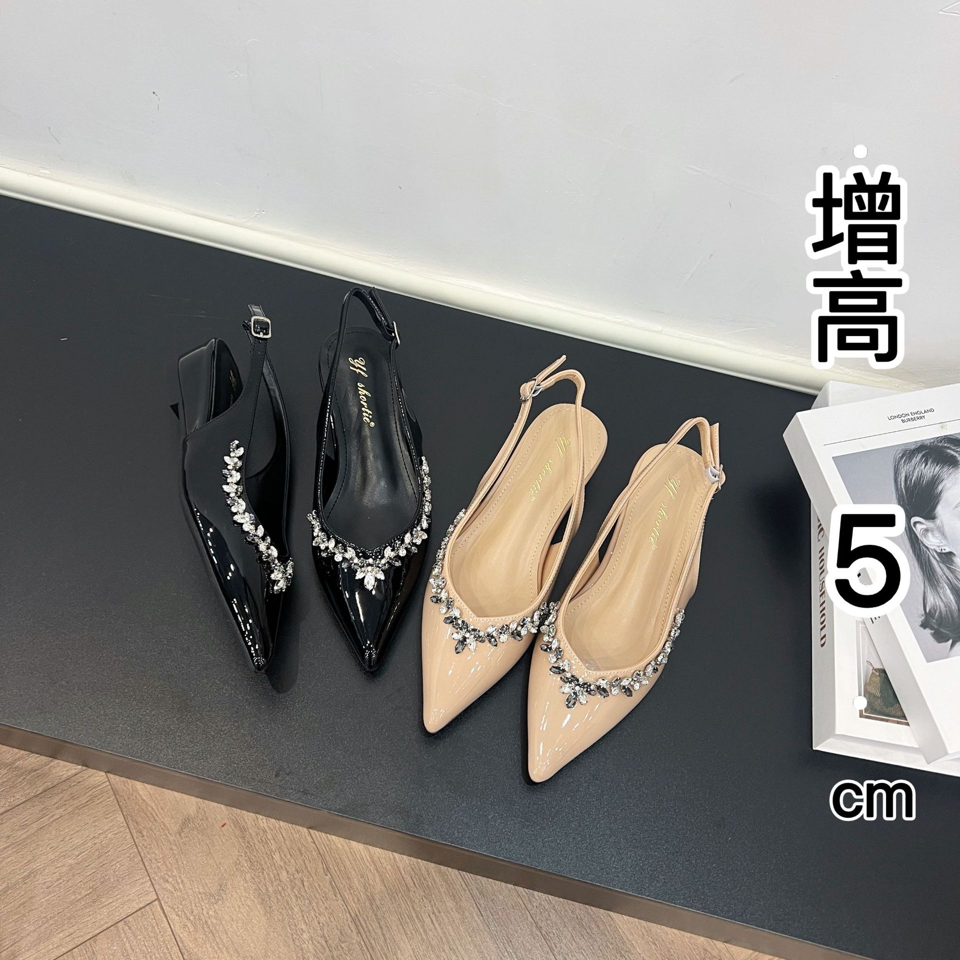Women's Height-Increasing Shoes with Rhinestone Patent Leather Wedge Heel, Closed-Toe, Slip-On, 2025 Summer New Fairy Style Pointed Toe Back Strap Sandals
