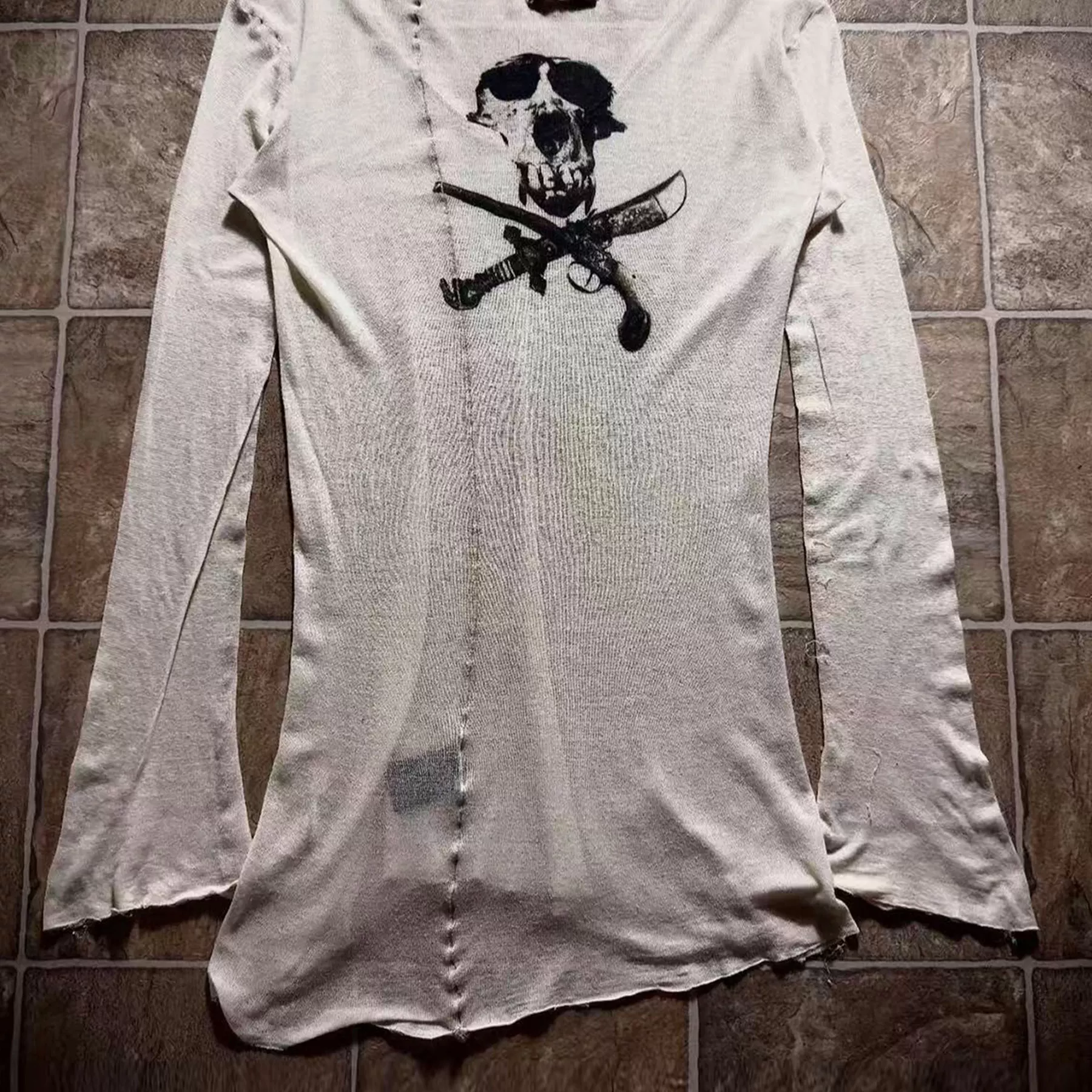 Ramping in the middle!!! Self made ifsixwasnine00s visual pirate skeleton with inner lining and long sleeved T-shirt