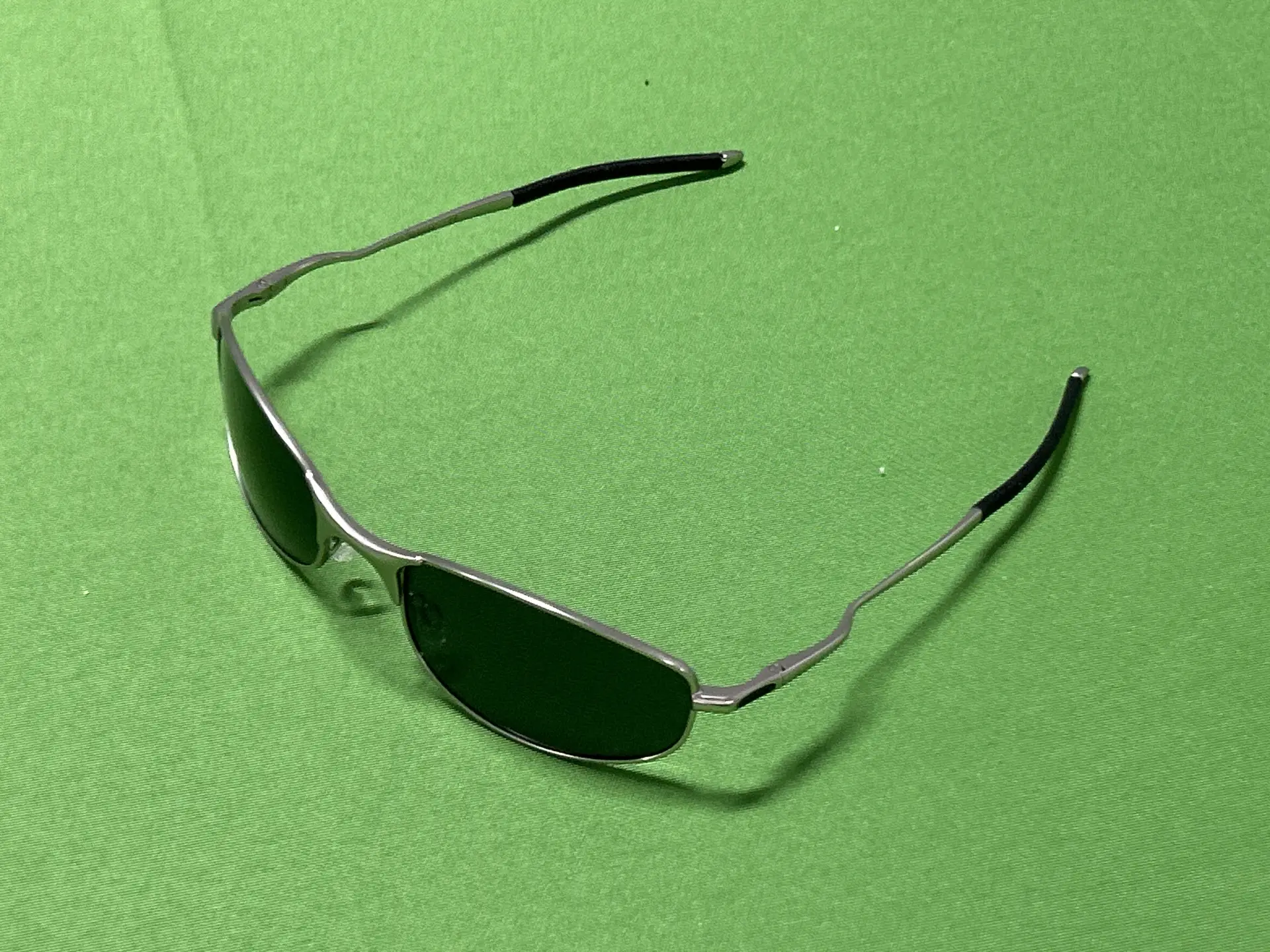 Elliptical Polarized Retro Black Frame Black Film Sunglasses Ins Wind Metal Sunglasses Driving Summer Sunscreen V