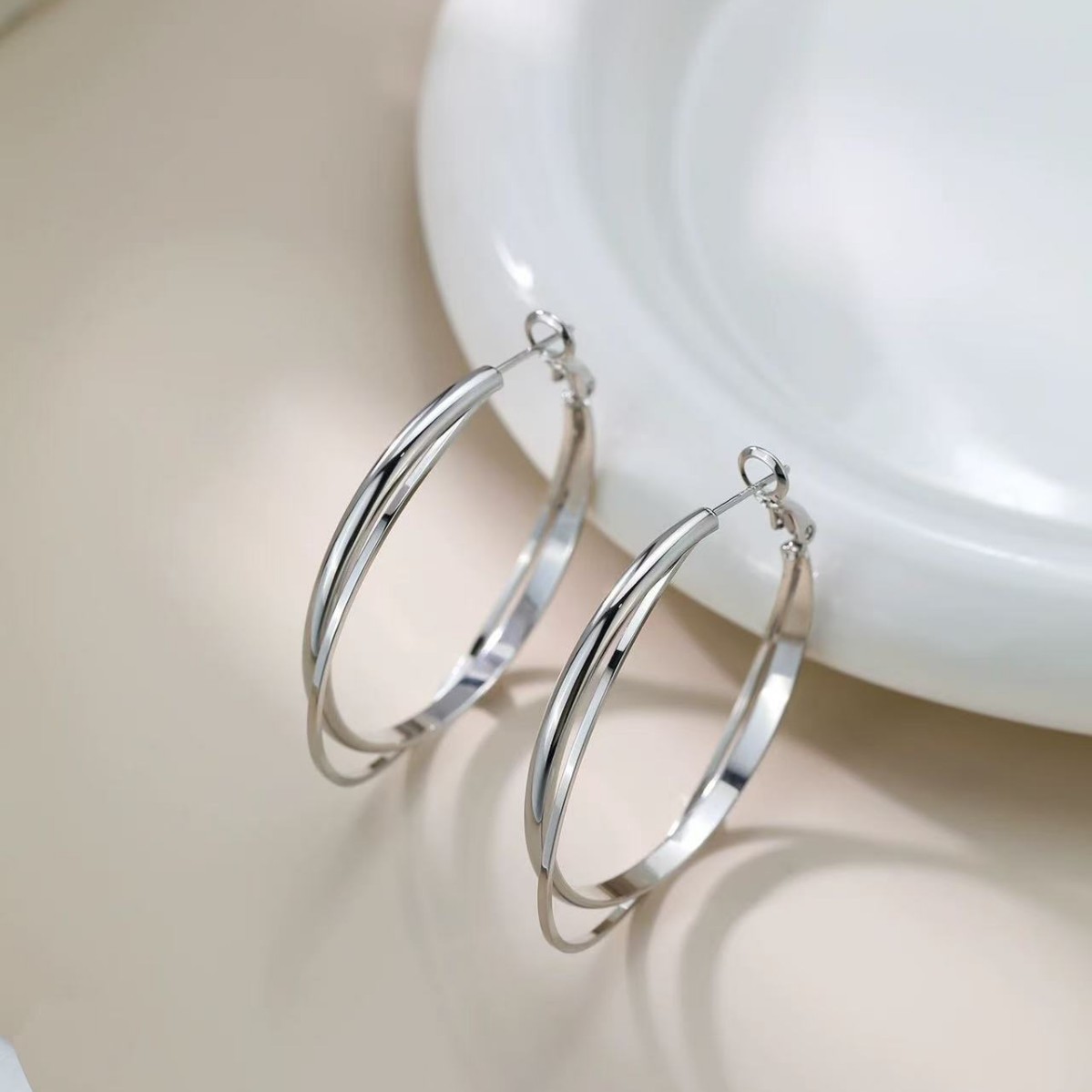 Multi-Layer Plain Hoop Earrings Wholesale, New Popular Style, High-End Exaggerated Hoop Earrings, Stylish Earrings That Make the Face Look Smaller, Earrings for Women