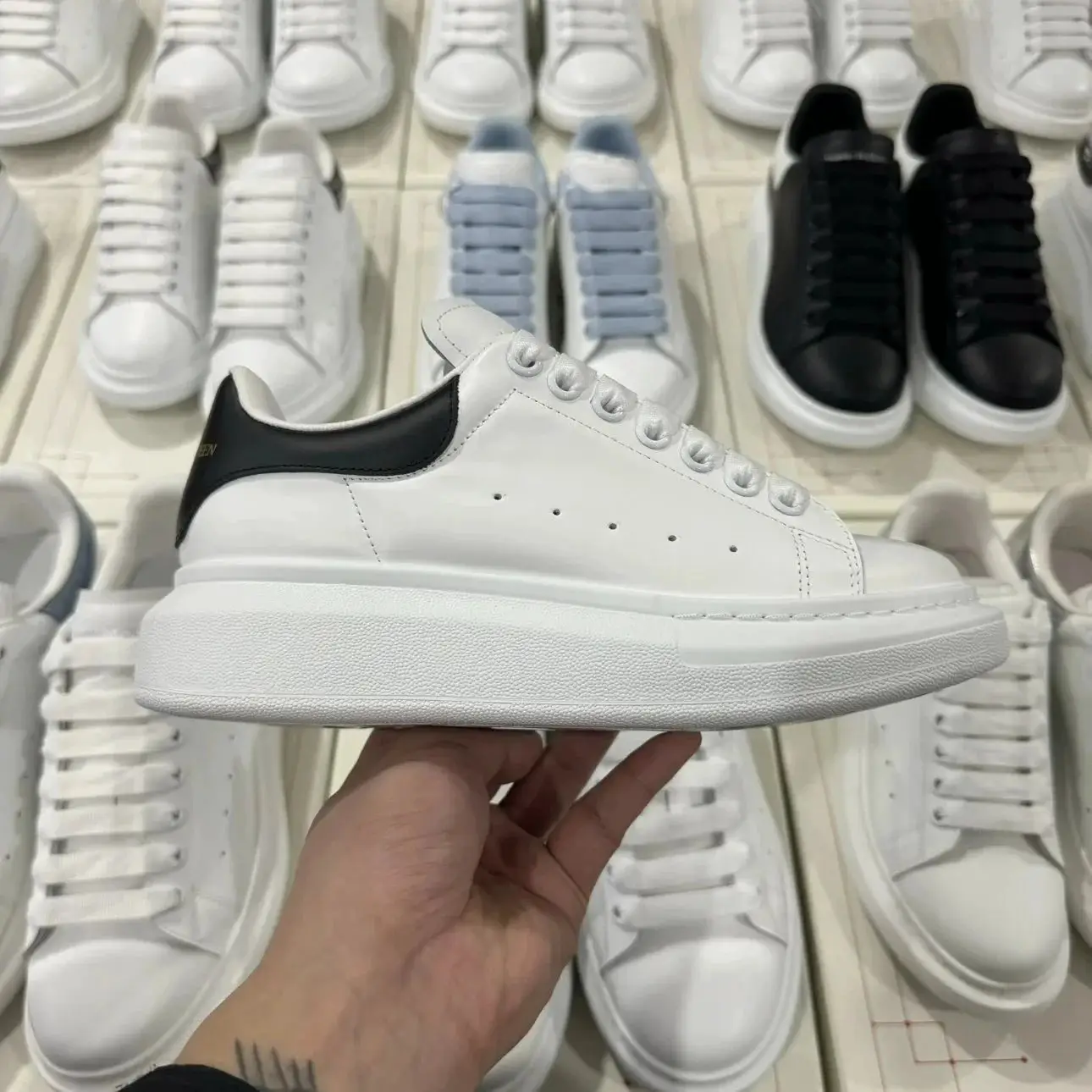 Guangzhou high-end original old factory black velvet tail black leather tail blue tail black and white tail white laser rose gold tail white powder white blue black velvet tail men's shoes women's shoes casual shoes thick-soled shoes heightening shoes small white shoes thick-soled shoes muffin shoes couples casual shoes daddy shoes small white shoes McQueen McQueen