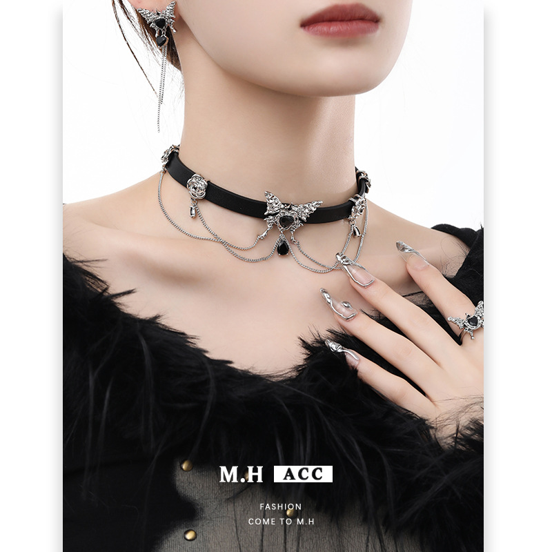 Original Style Distinctive Butterfly Black Love Necklace Sweet Cool Spice Choker Collar Dark Style Leather Clavicle Chain