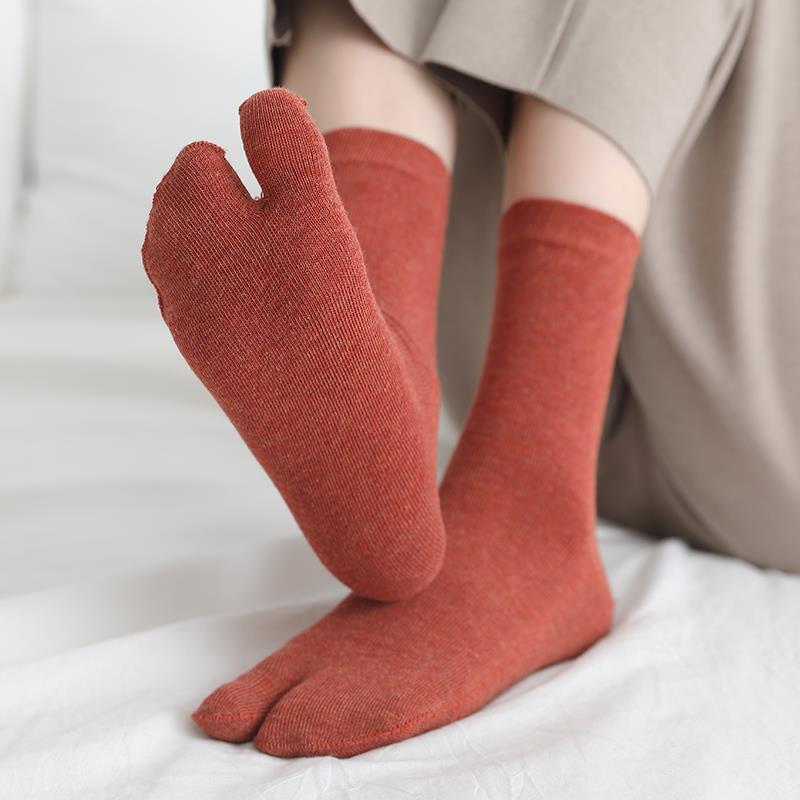 Women's Two-Toe Socks, Japanese Geta Socks, 2026 New Spring and Autumn Mid-Calf Socks, Cotton Socks, Five-Toe Socks