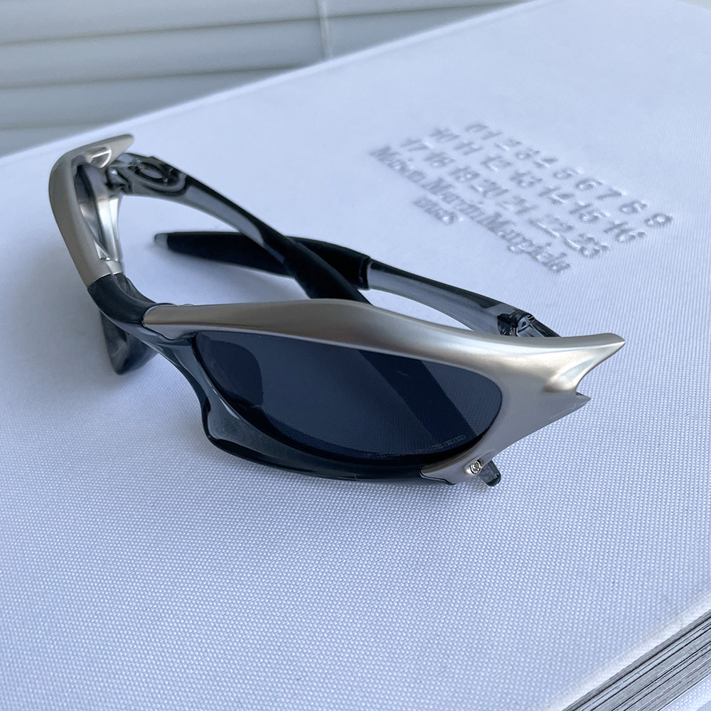 Unknown Glasses