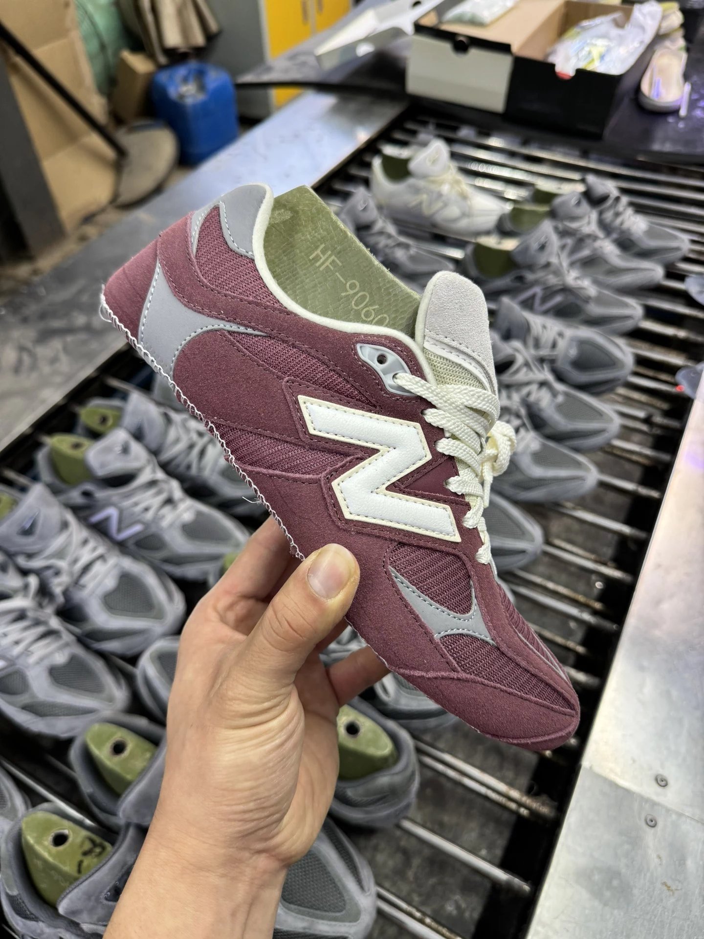 New Balance U9060FNA Sneakers