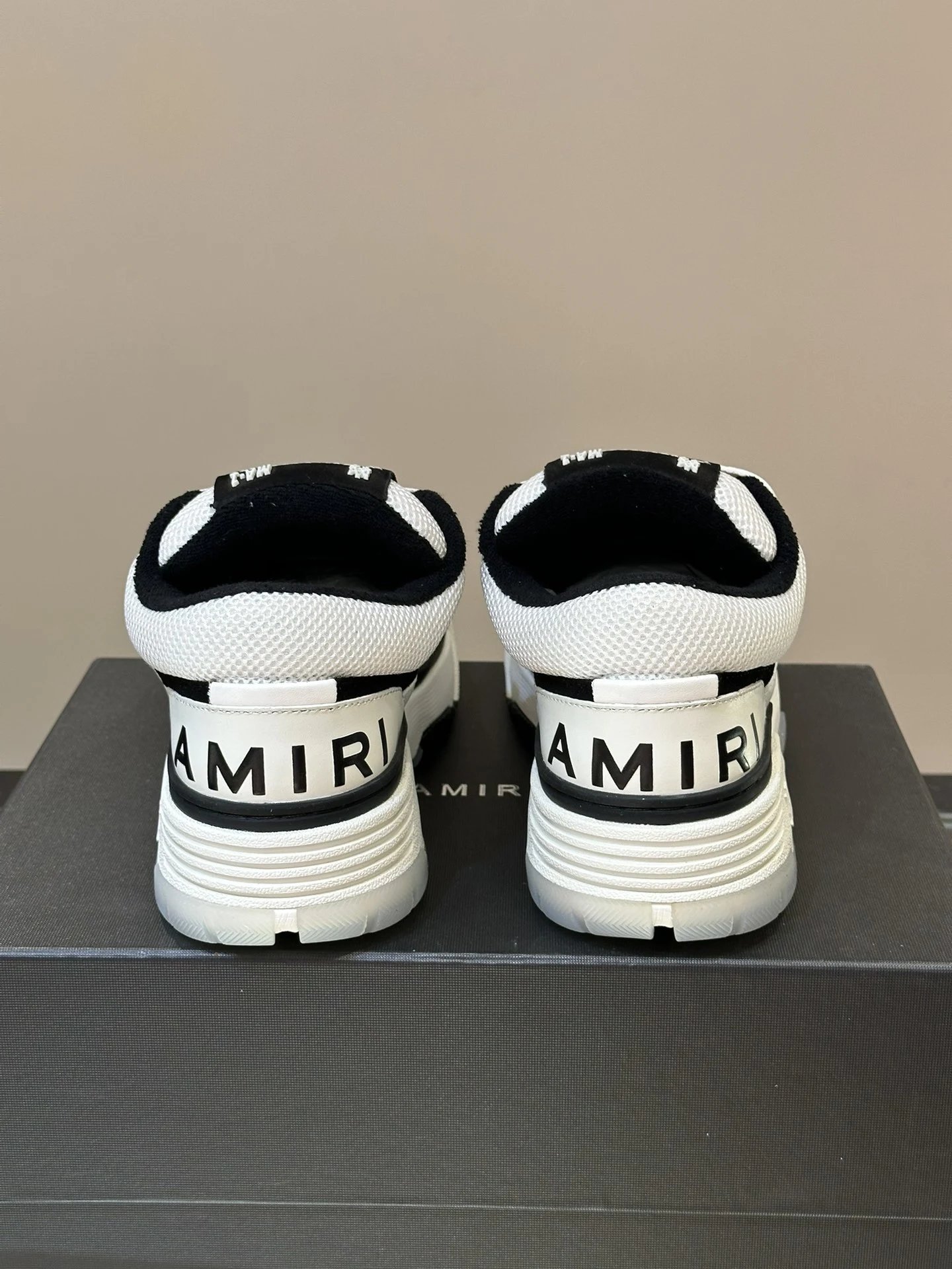 Amiri Sneakers