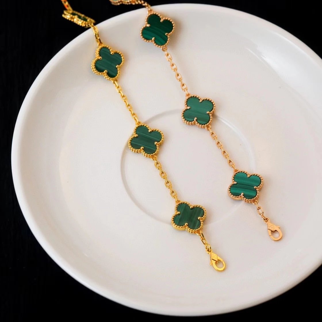 Van Cleef & Arpels Sweet Alhambra Bracelet Malachite Gold