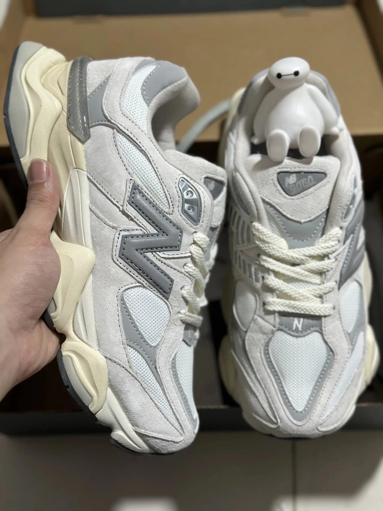 New Balance U9060LNY Sneakers