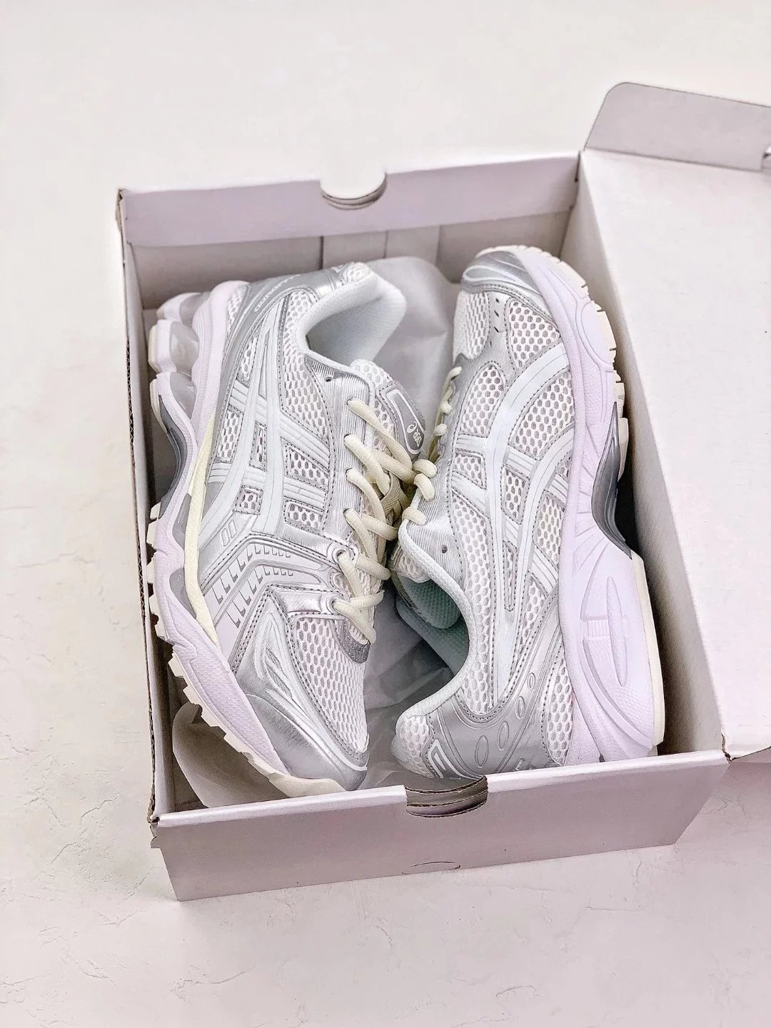 Asics Sneakers