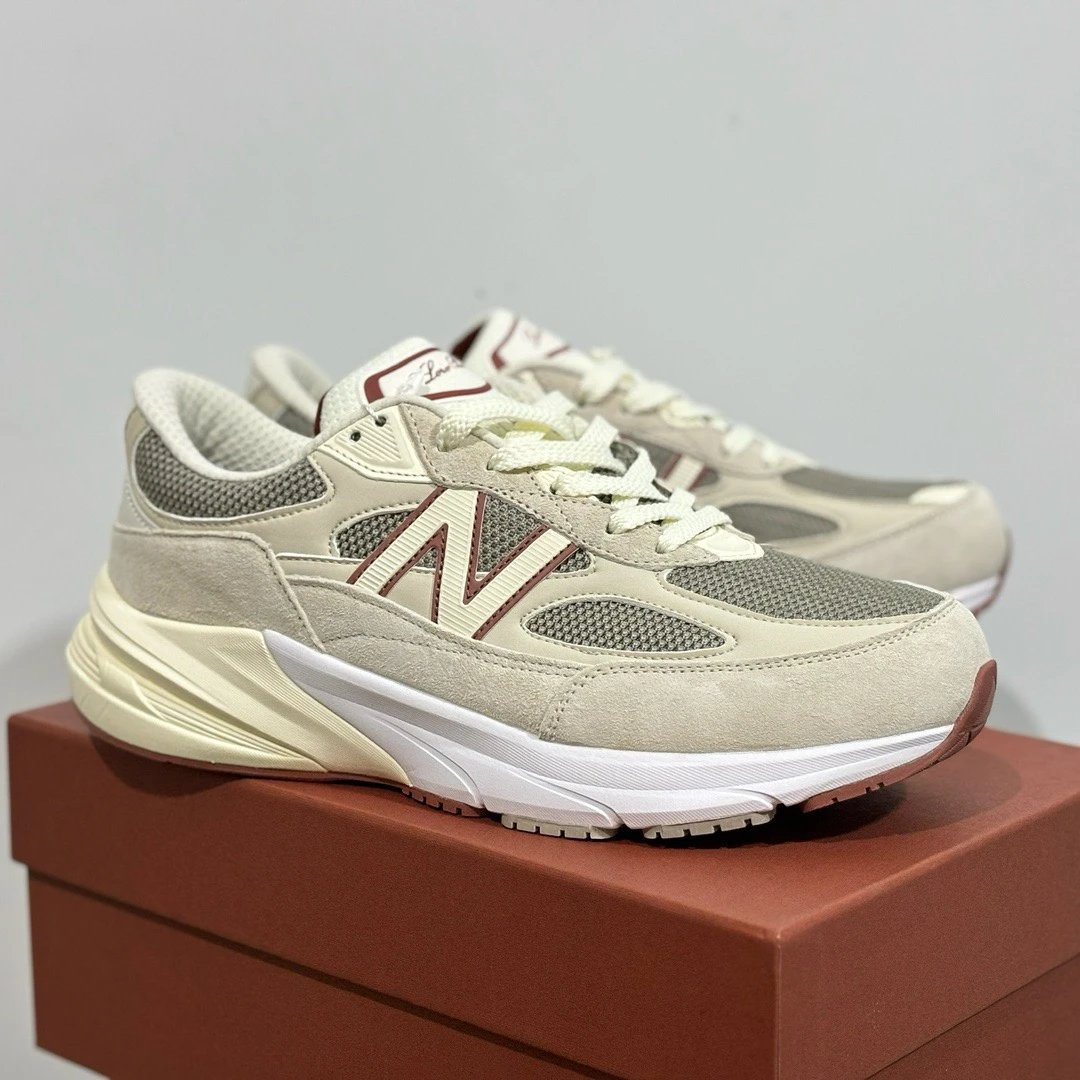 New Balance U990L06 Sneakers