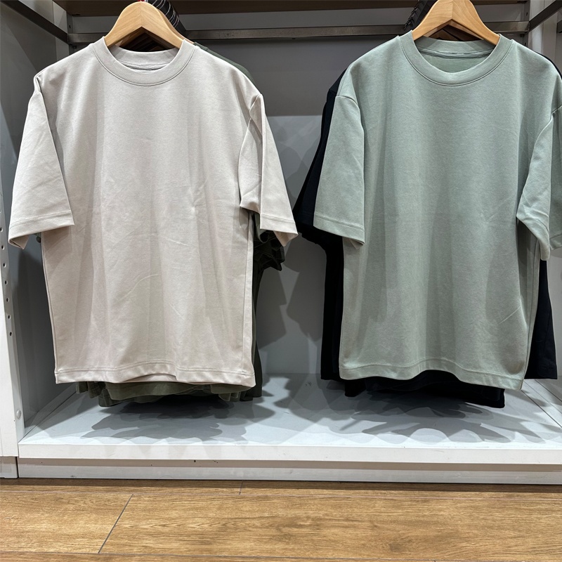 Uniqlo White T-Shirt