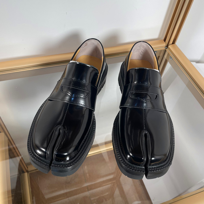 Maison Margiela S58WS0285 Black Leather Loafers