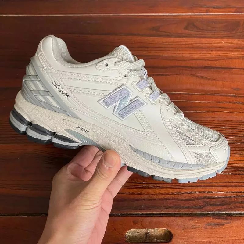 New Balance M1906RD Sneakers