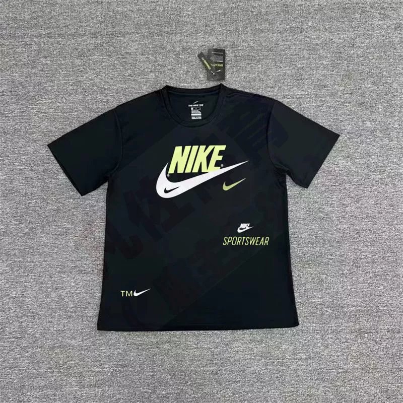 Nike Dri-FIT T-Shirt