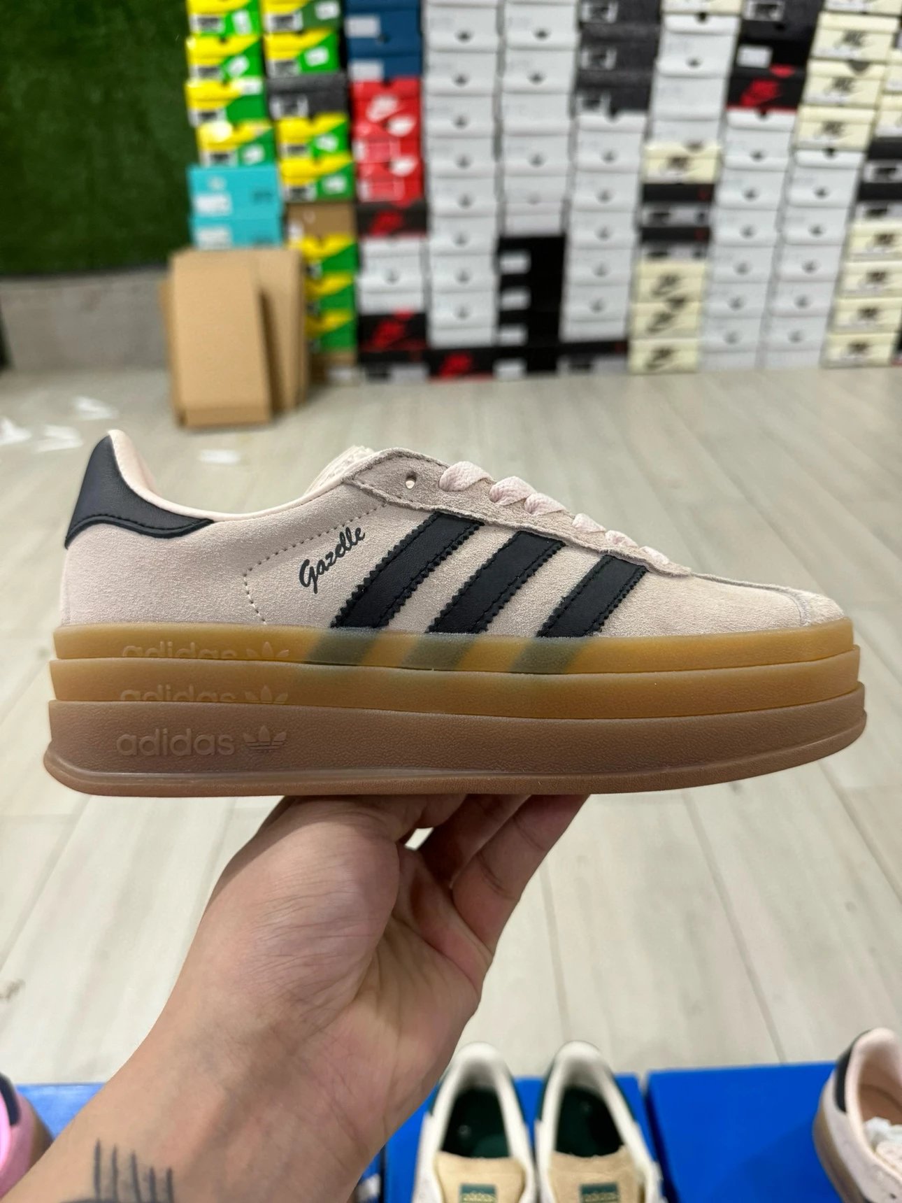 Adidas Sneakers