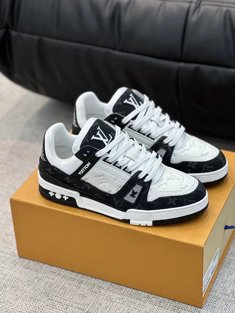 Louis Vuitton Sneakers