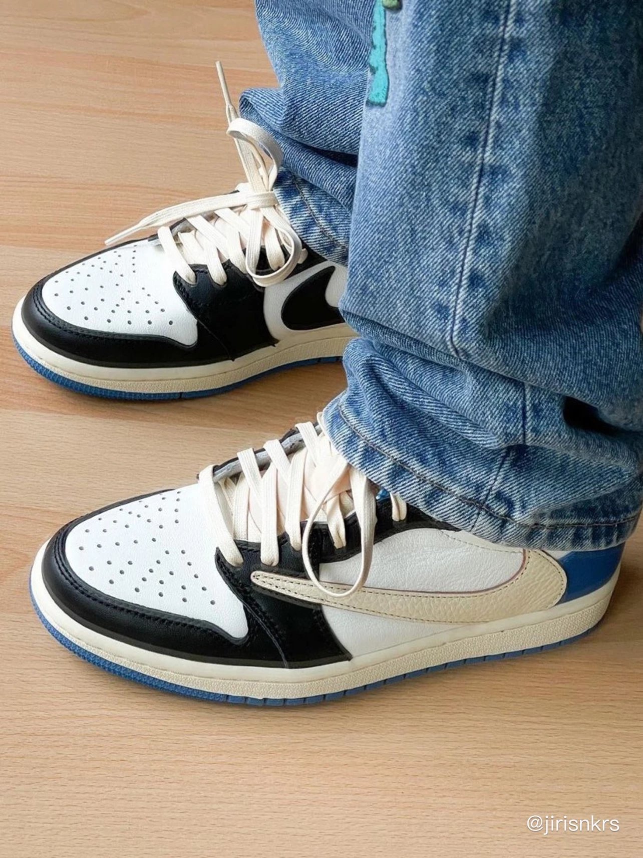 Nike Air Jordan 1 Low Reverse Black Toe Blue