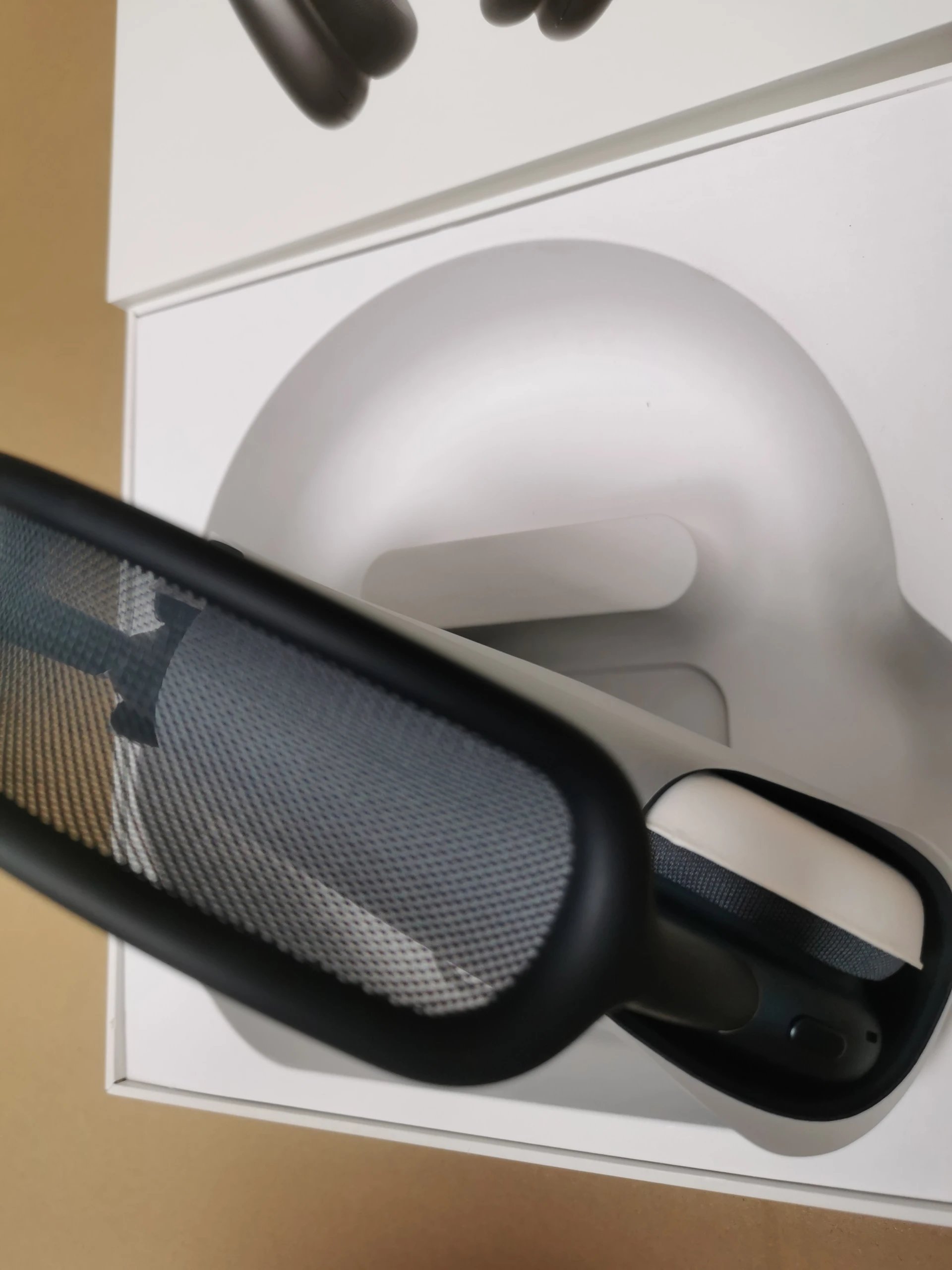 Apple AirPods Max Headphones