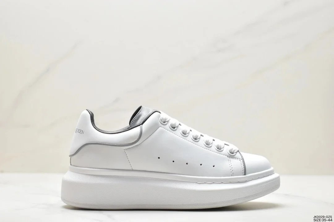 Alexander McQueen Oversized Sneaker White Black
