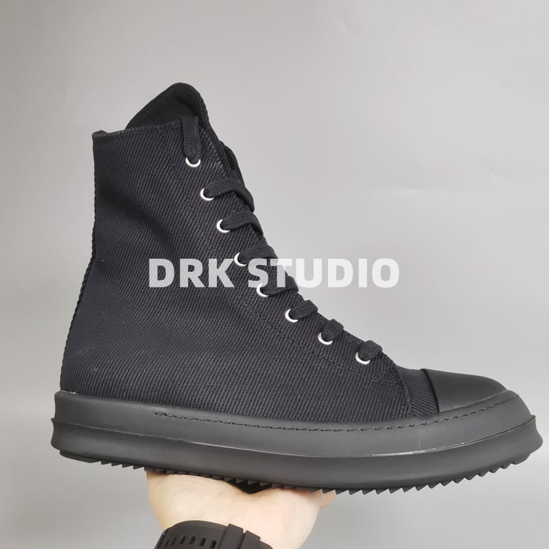Rick Owens Low Sneaks Black Milk