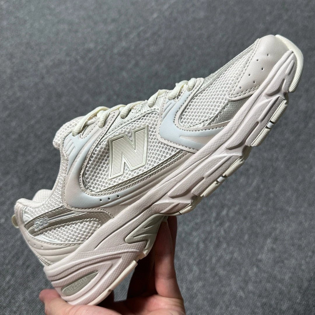 New Balance MR530SG Sneakers