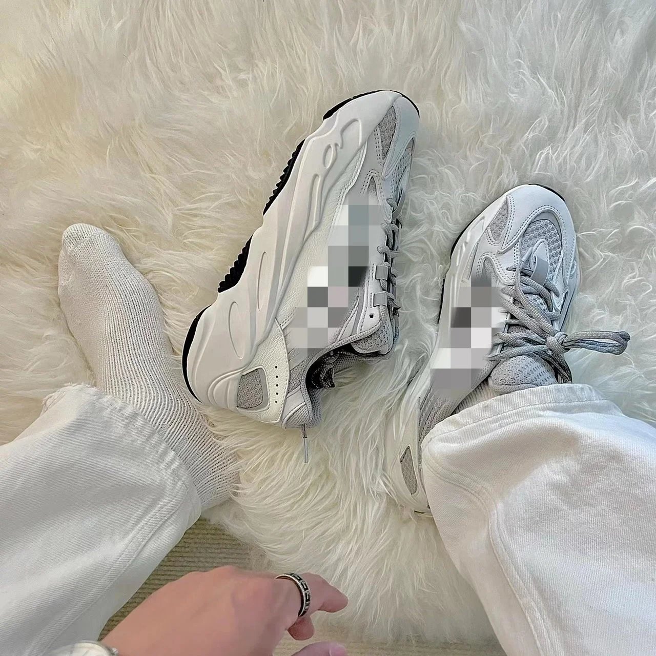 Yeezy Sneakers