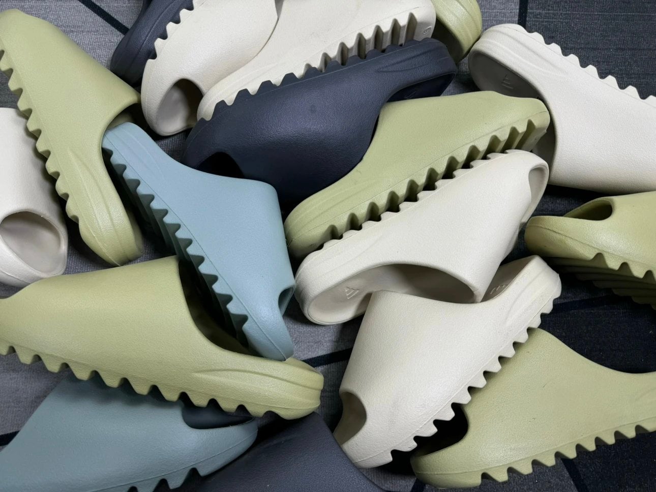 Yeezy Slide