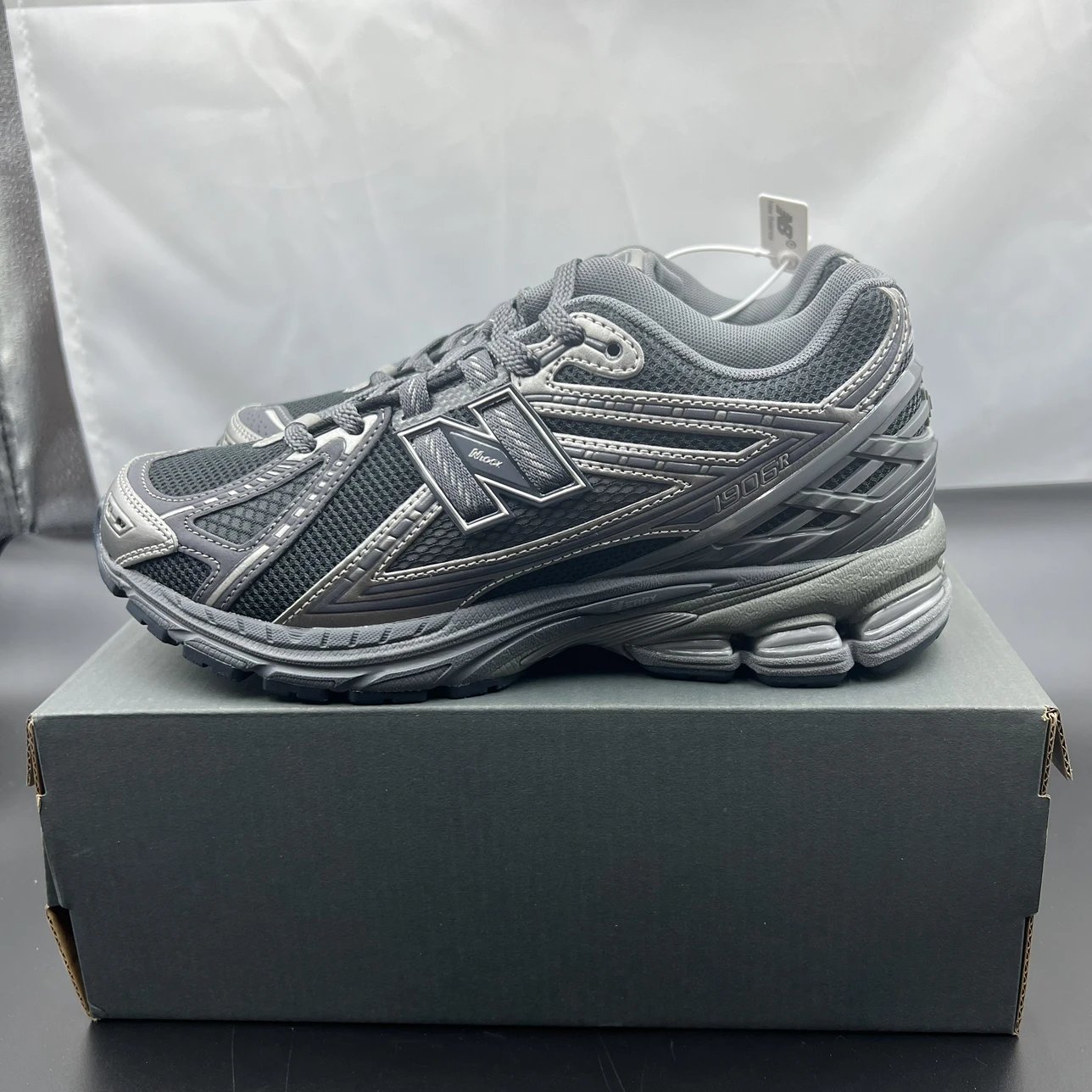 New Balance M1906REA Sneakers