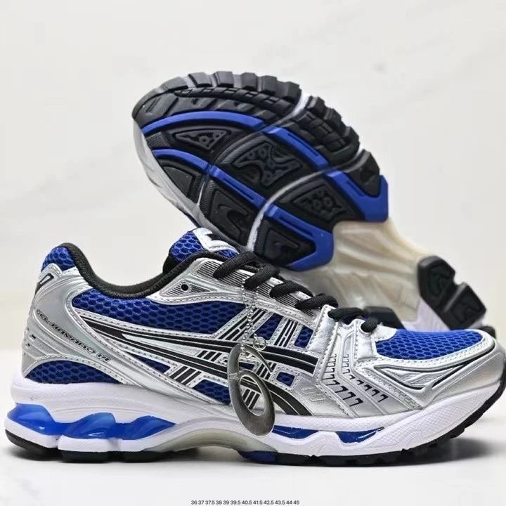 Asics Sneakers