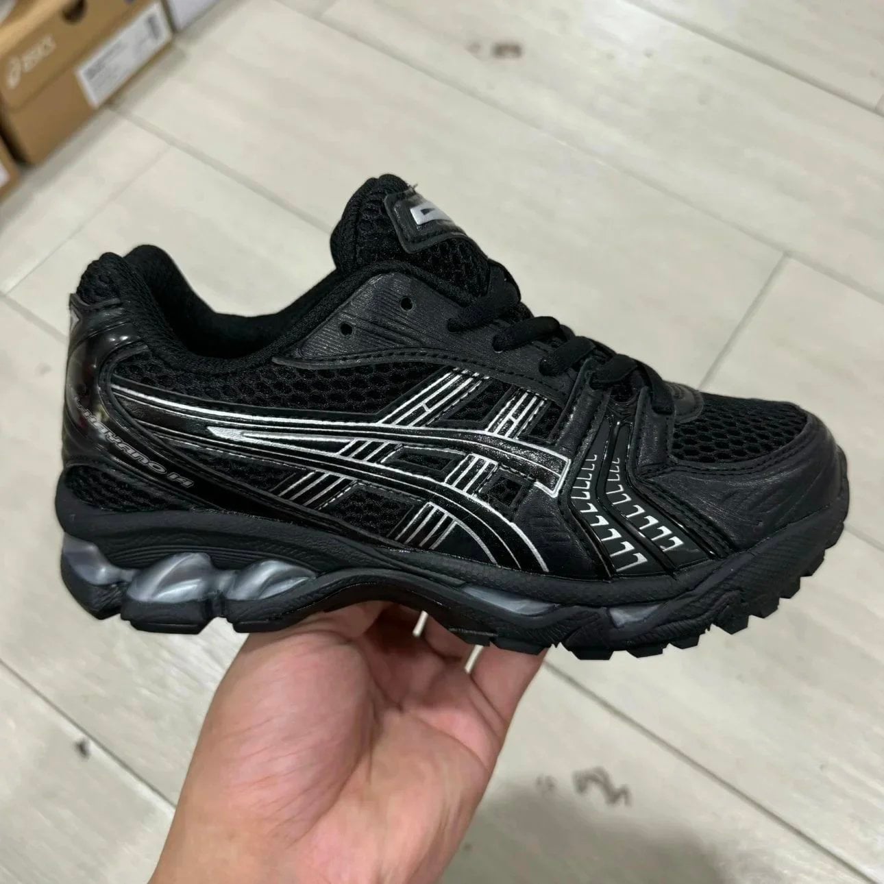Asics Gel-Kayano 28 Silver