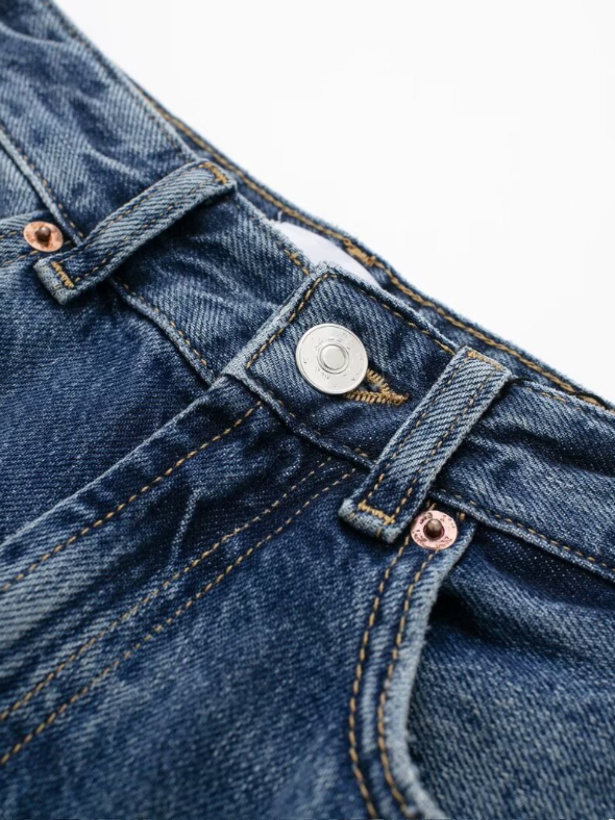 Unknown Jeans