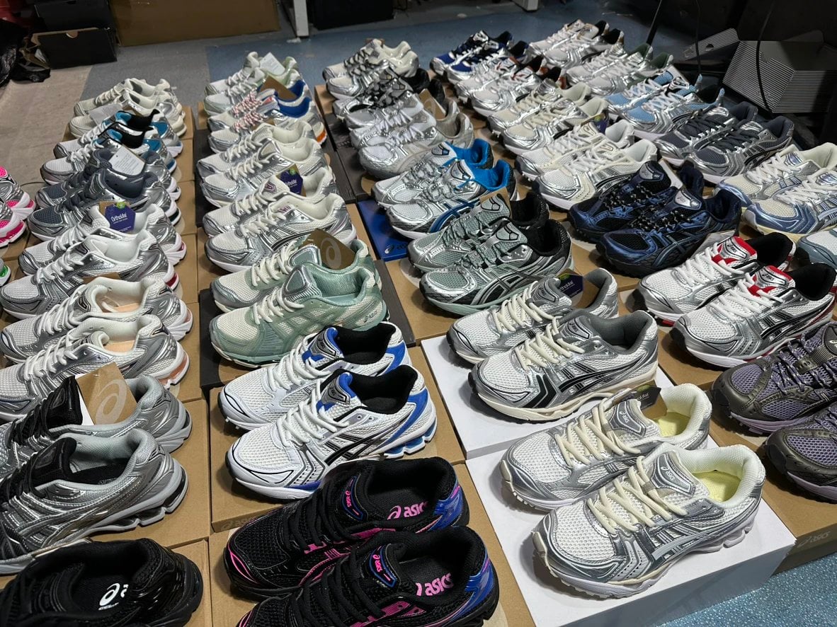 Asics Sneakers QC photo from TAOBAO on Qualit.ly