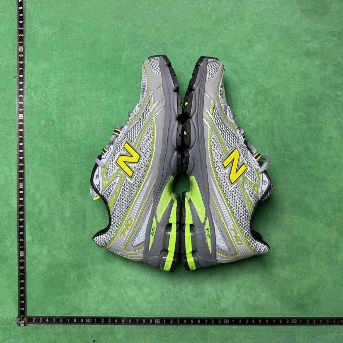 New Balance U740WM2 Sneakers