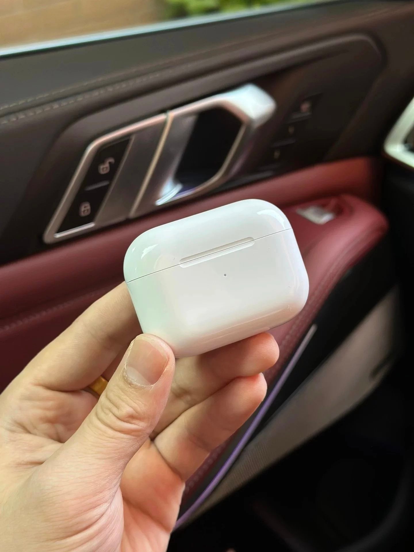 Apple AirPods Pro Wireless Charging Case