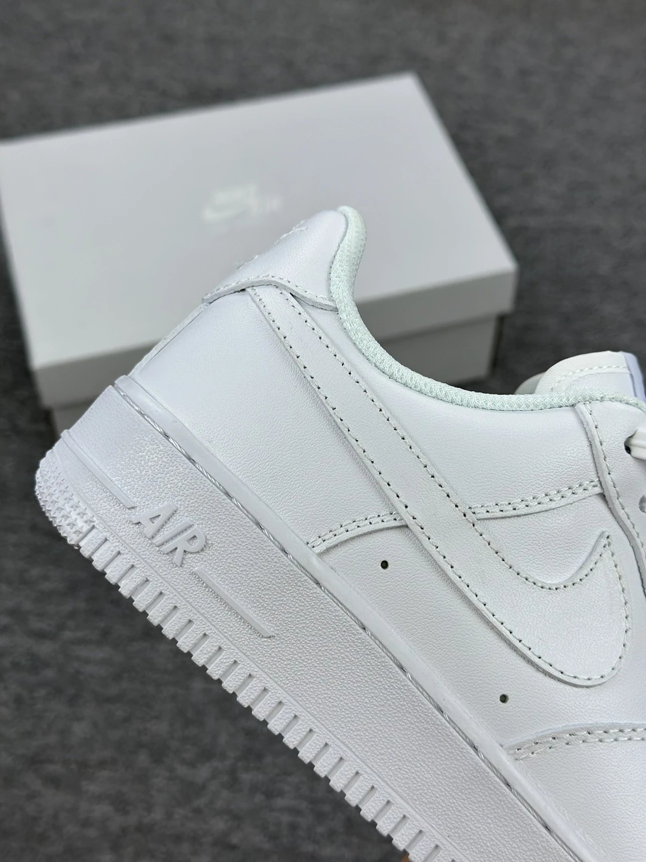 Nike Sneakers QC photo from TAOBAO on Qualit.ly