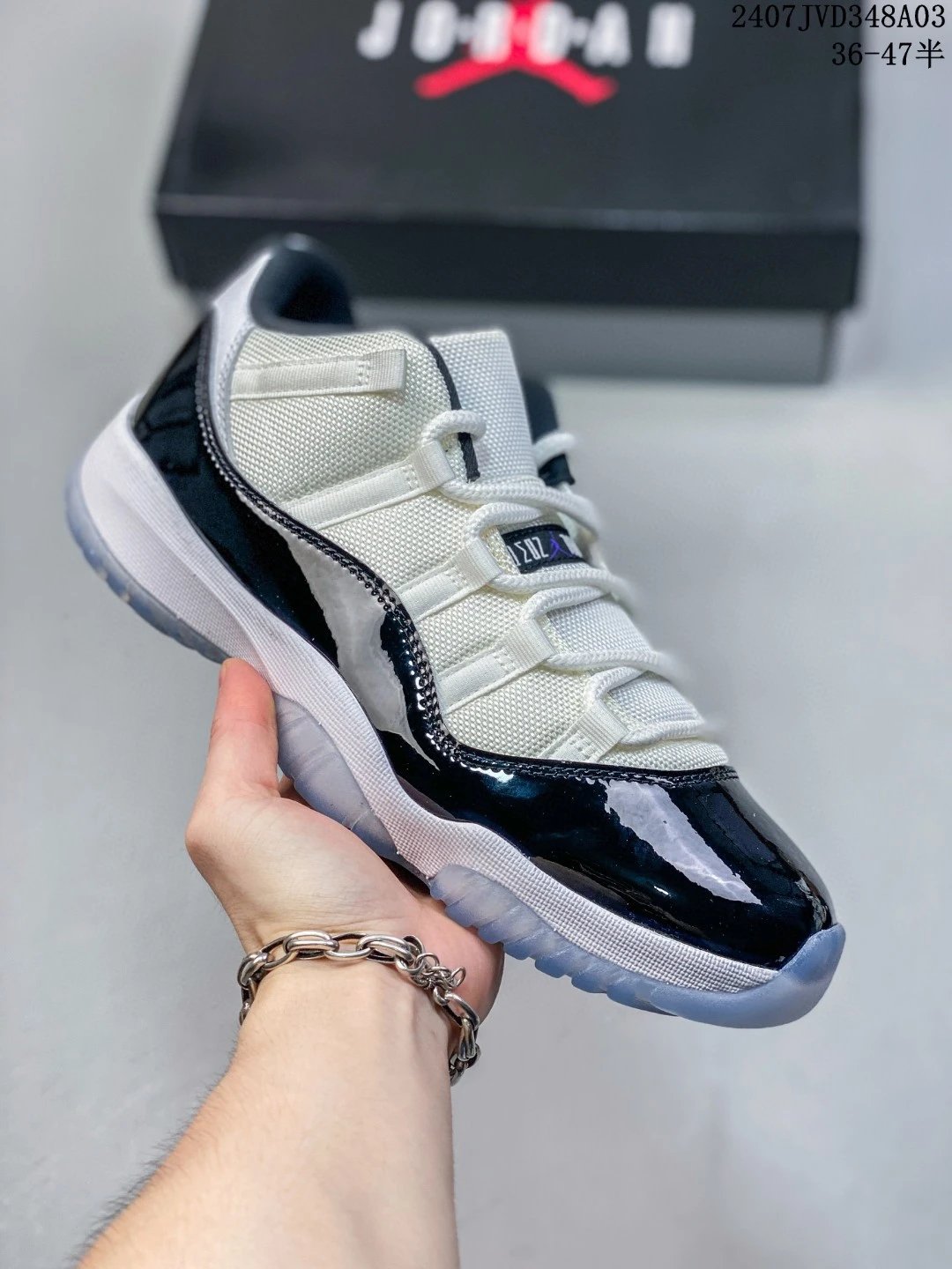 Nike Air Jordan 11 Retro Concord Sneakers