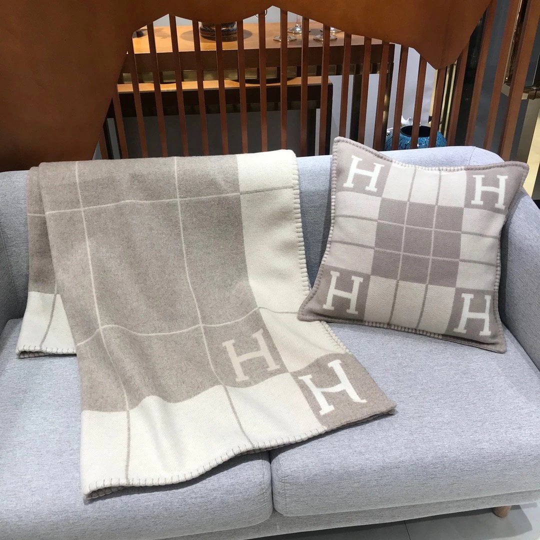 Hermes H Blanket Tan White