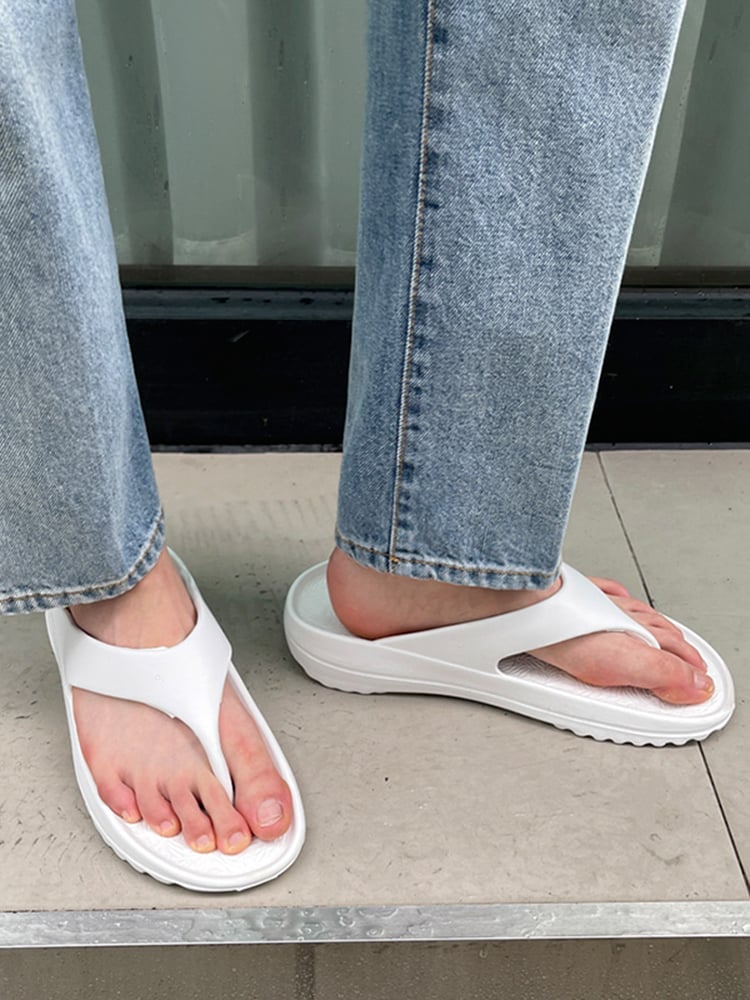 OOFOS OOFOS Black Flip Flops