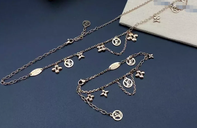 Louis Vuitton Accessories