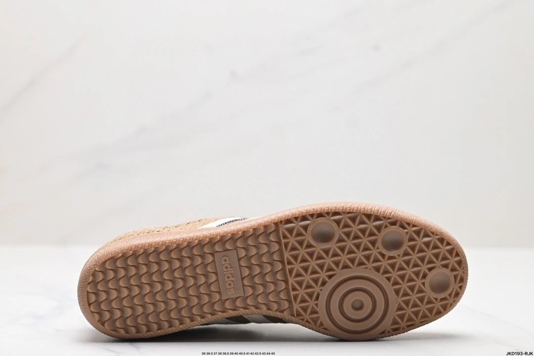 Adidas Sneakers