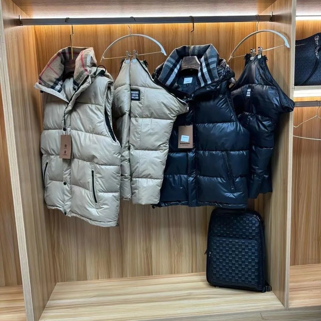 Burberry down jacket with removable sleeves