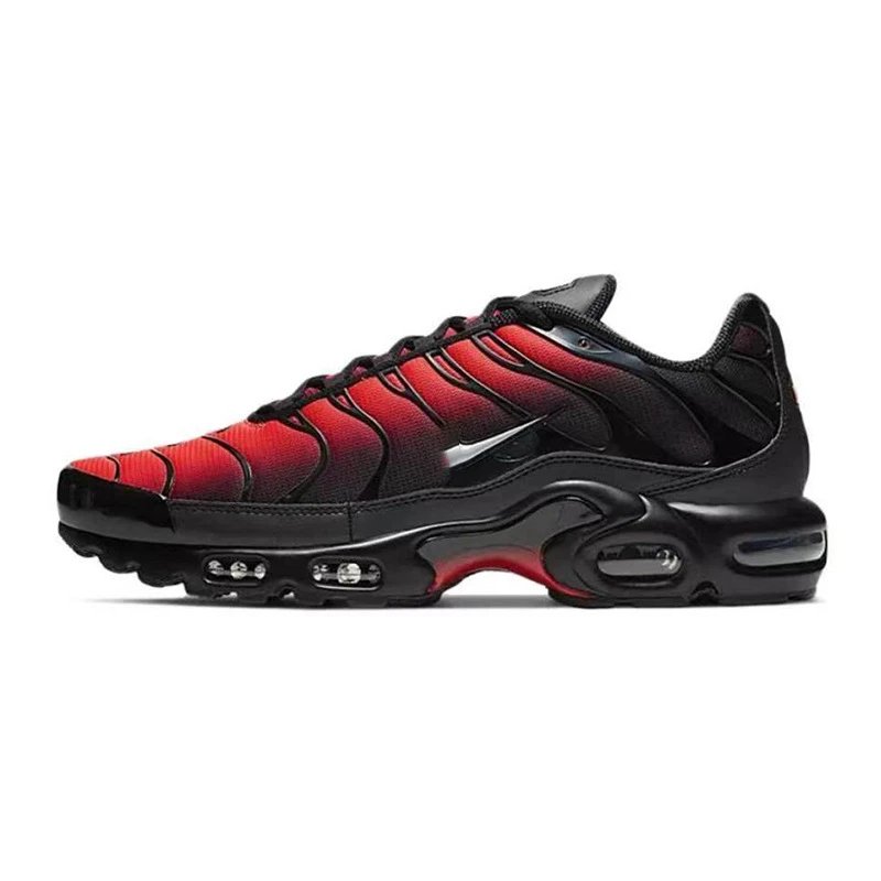 NIKE Air Max Plus