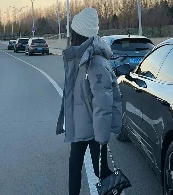 加厚羽绒服可拆帽（WhatsApp+86 158 9205 5479）